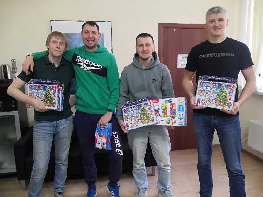 Поздравление деток сотрудников НеваТрансПроект с Новым годом